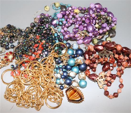 Qty mixed costume jewellery